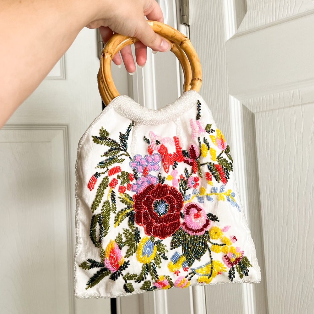 🌺 Small White Purse Colorful Floral Beaded Detail with Wooden Handles Satin